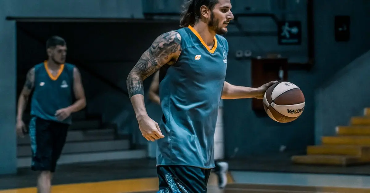 Comment gérer et prévenir l'épuisement sportif chez les handballeurs