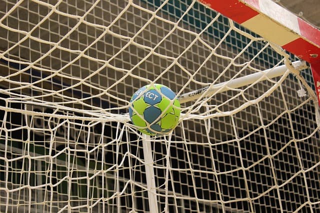 Les derniers transferts marquants dans le handball : impacts et analyses